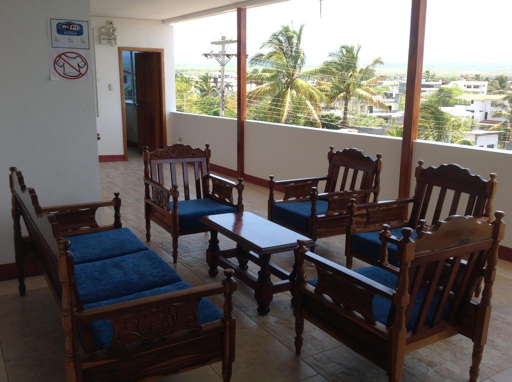 Gloria - Galapagos Inn Puerto Ayora  Exteriér fotografie