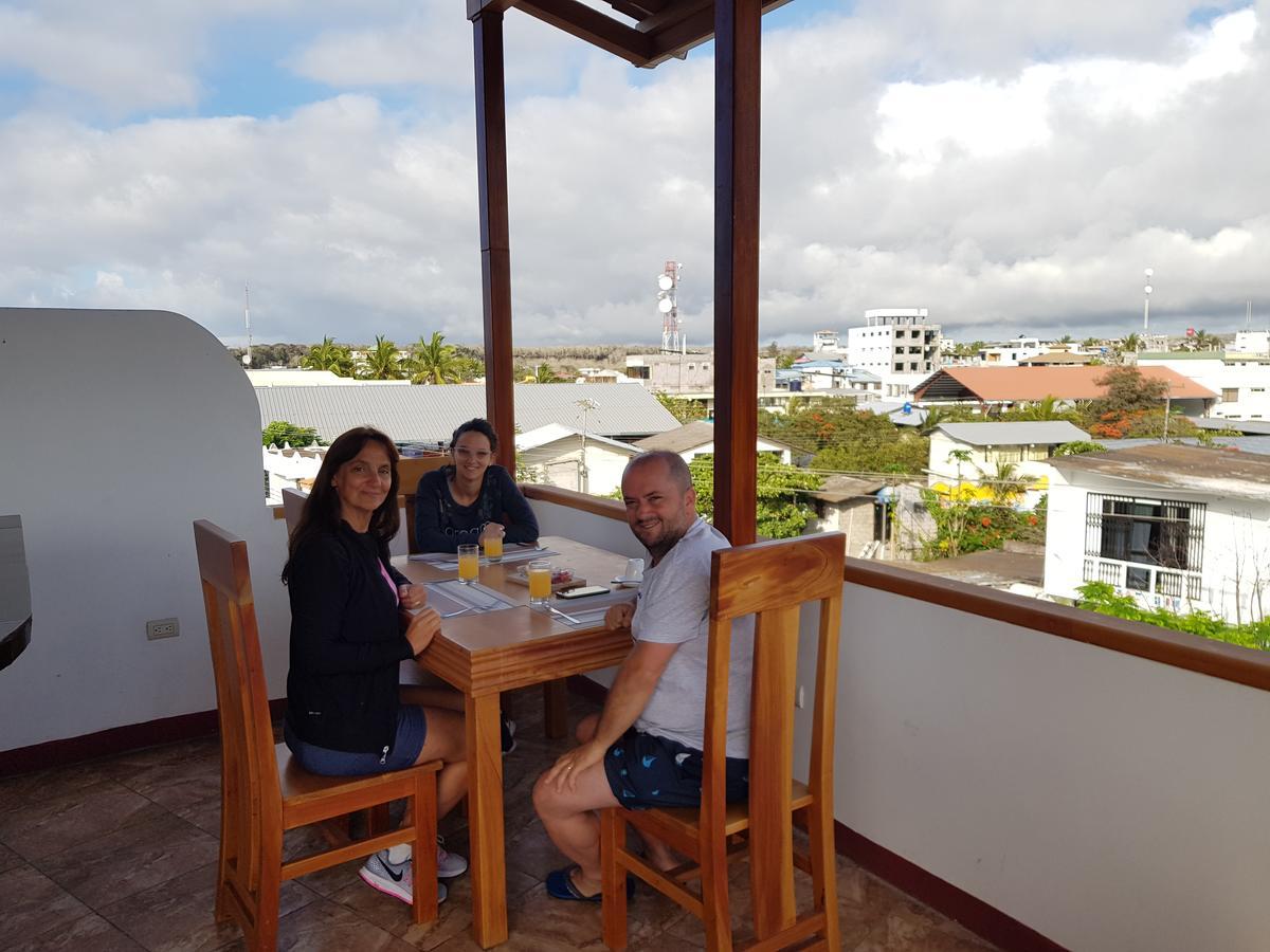 Gloria - Galapagos Inn Puerto Ayora  Exteriér fotografie
