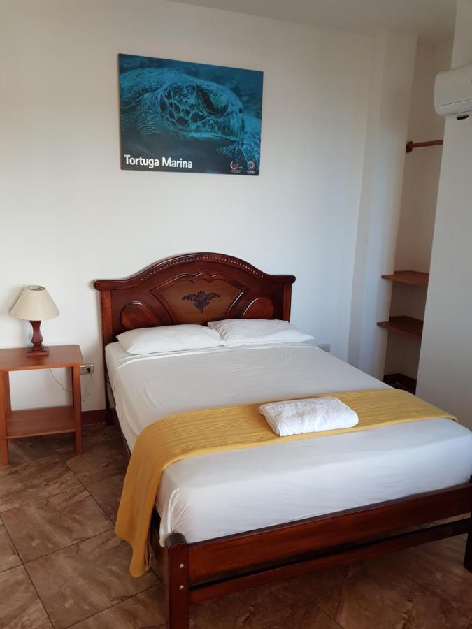 Gloria - Galapagos Inn Puerto Ayora  Exteriér fotografie